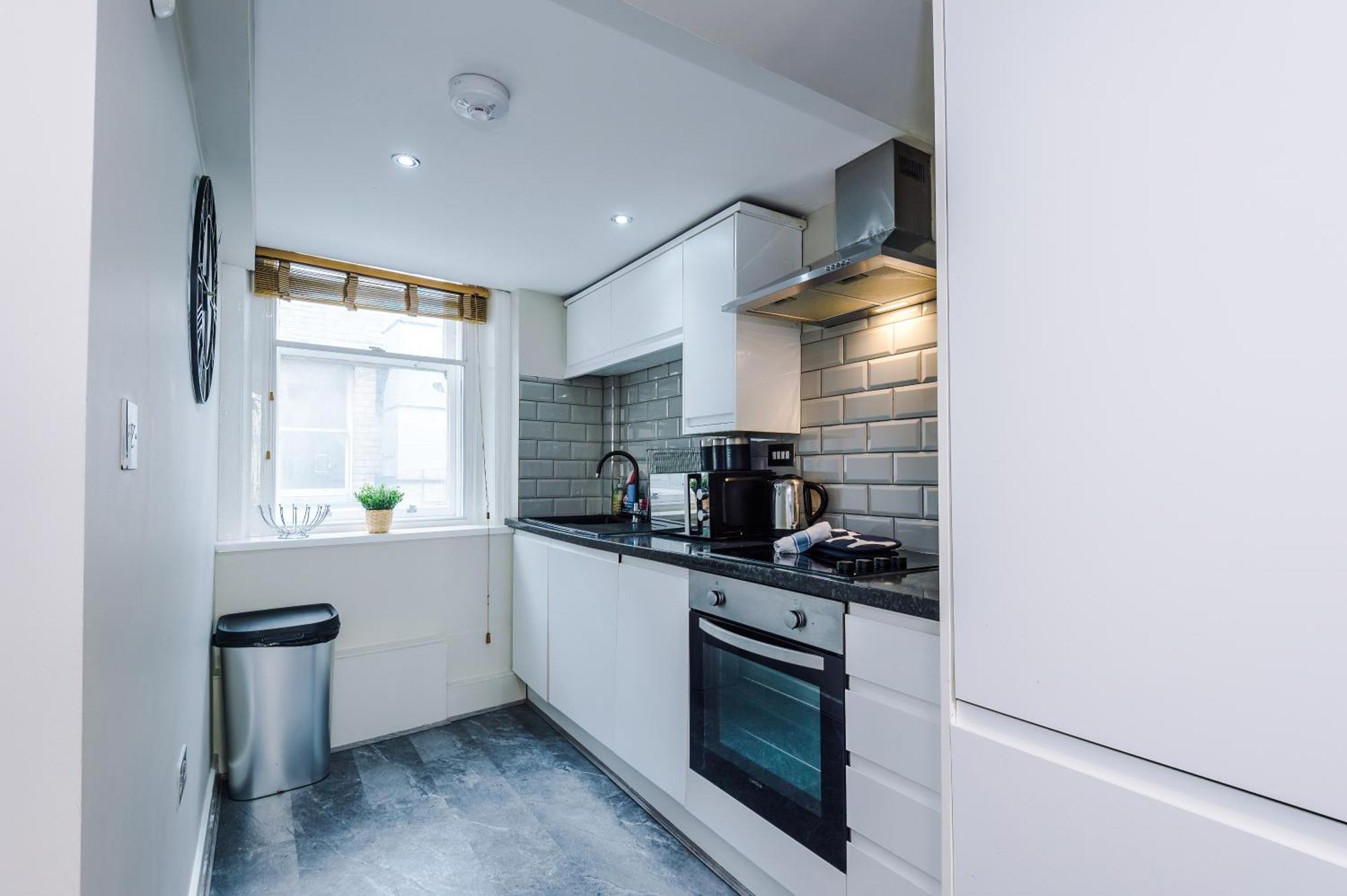 Apartment New! Stunning Centre 2-bed In By 53 Degrees Property, Ideal For Small Groups, Sleeps 6! *